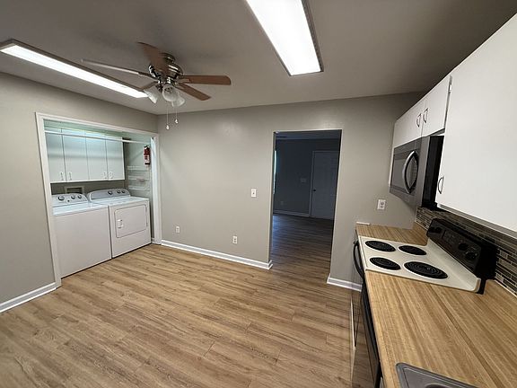 4th image of 159 Anderson Ln