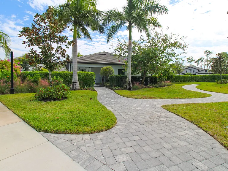 14803 Loggerhead Dr — Photo 53