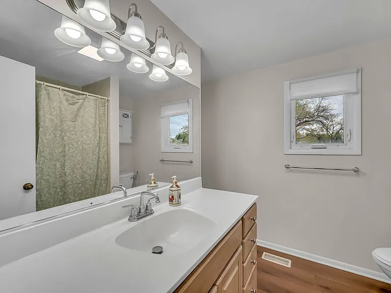 401 Greentree Pkwy — Photo 24