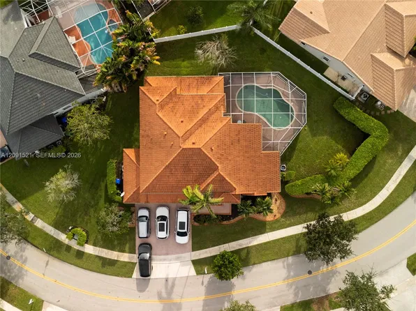 17930 NW 13th St, Pembroke Pines, FL 33029