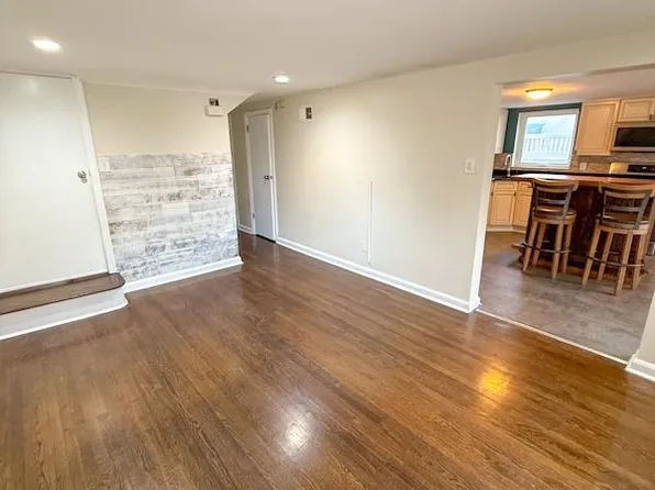 223 Day Avenue image 24 of 30