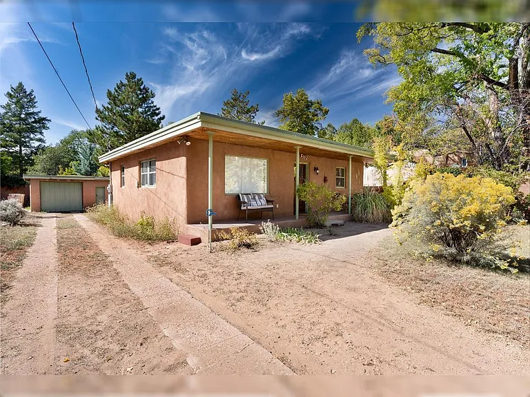 512 Garcia St — Photo 7
