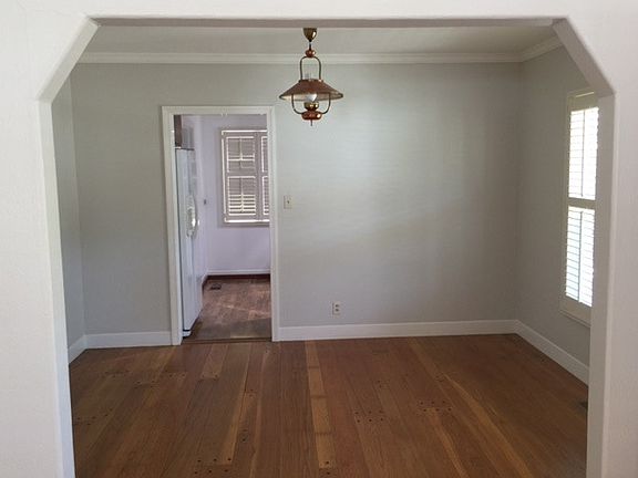 3rd image of 21884 Baywood Ave