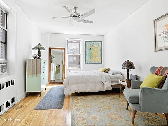 5th image of 76-12 35th Ave APT 3K