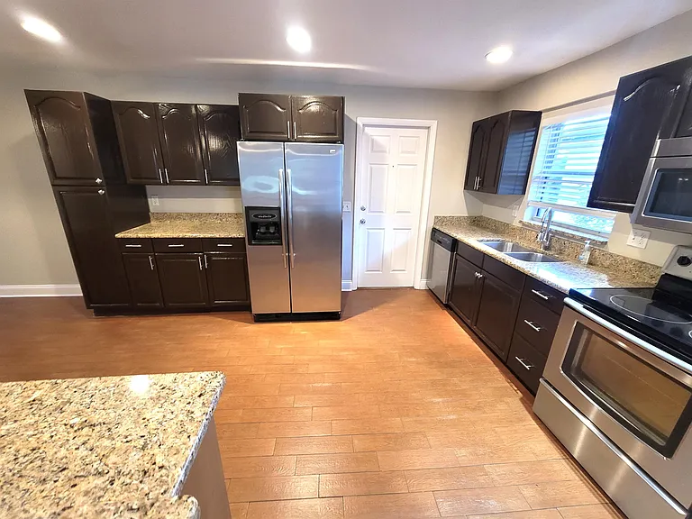 622 Green Meadow Ave — Photo 8