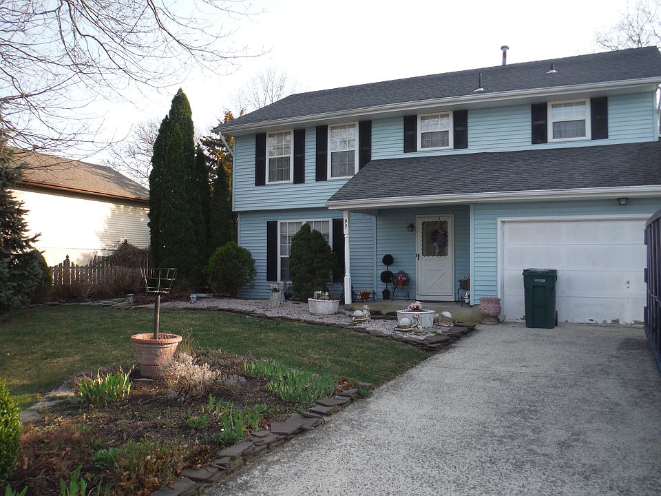 1st image of 99 Hollybrook Dr
