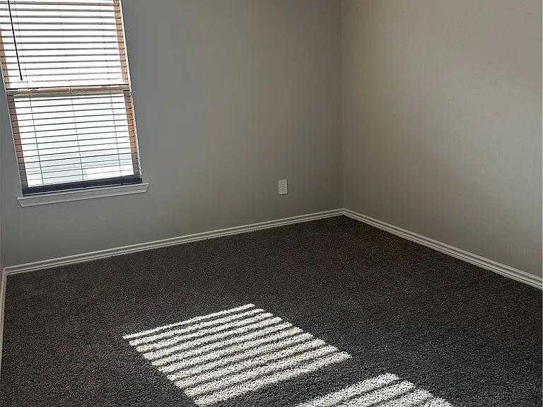 1226 Thames Chase Dr — Photo 7
