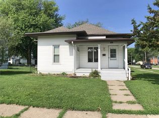101 S Locust St, Colfax, IA 50054