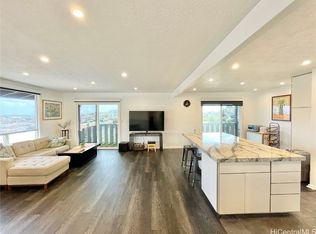1379 13th Ave #B, Honolulu, HI 96816
