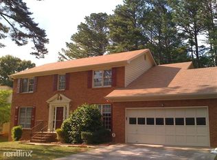 667 Kingsgate Rdg, Stone Mountain, GA 30088