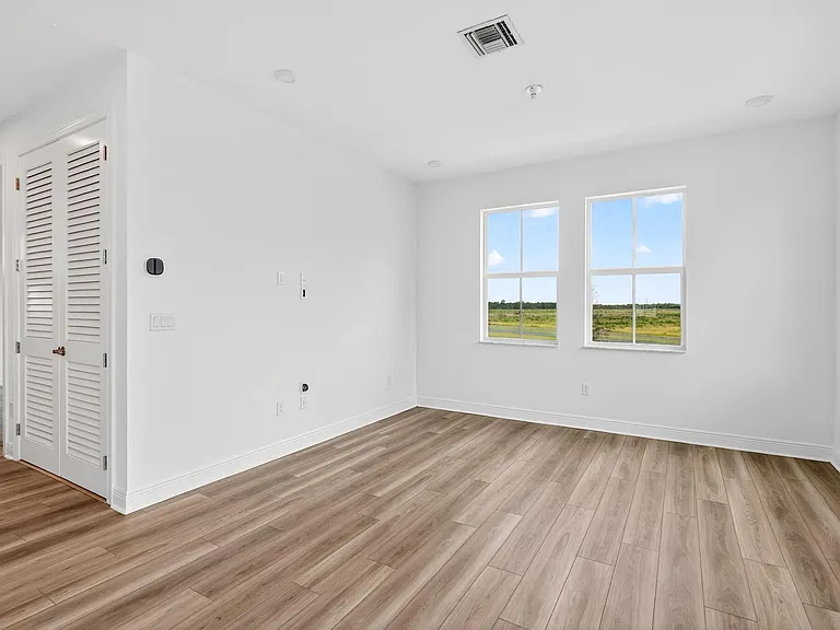 7932 SW Ann St — Photo 25