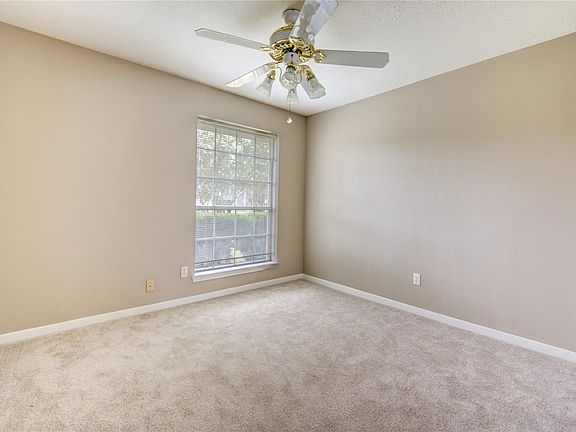 5th image of 1411 Township Ct