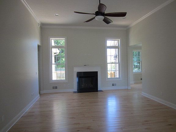 2nd image of 305 Greystone Dr