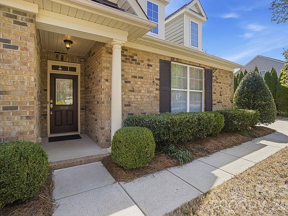 3rd image of 150 Black Mountain Dr