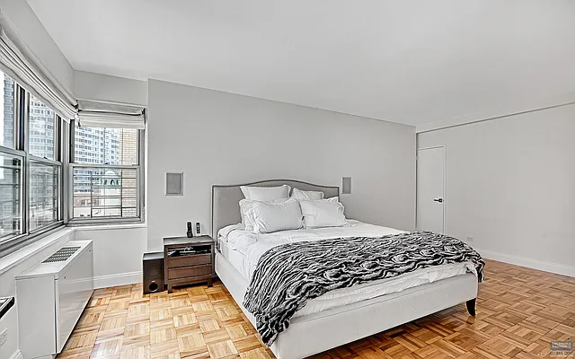 Sold by Bellmarc Realty | media 12