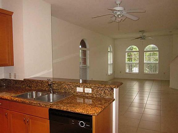 2nd image of 1033 NE 17th Way #406