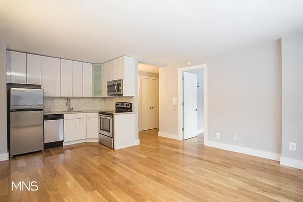 Rented by MNS Marketing | media 16