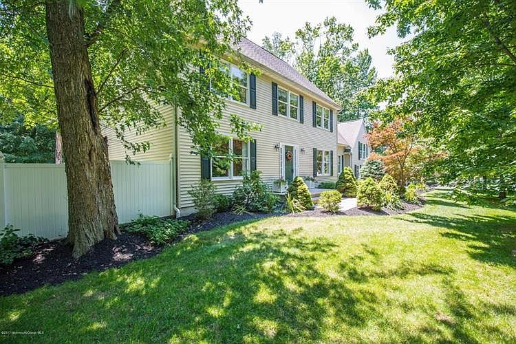 1st image of 63 Julie Ln