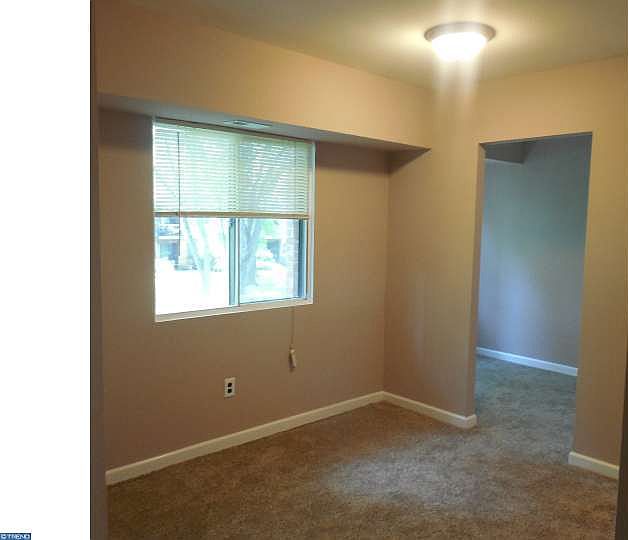 1211 Meadowview Ln Mont Clare PA 19453 Apartments For Rent Zillow
