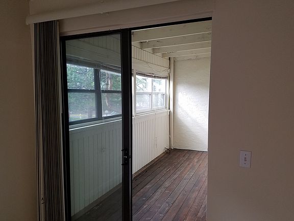 Living Room / Sunroom