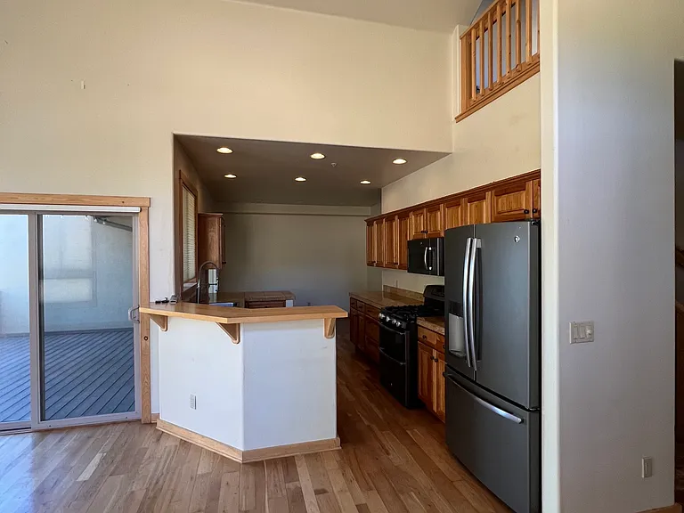 118 River Oaks Ct — Photo 5