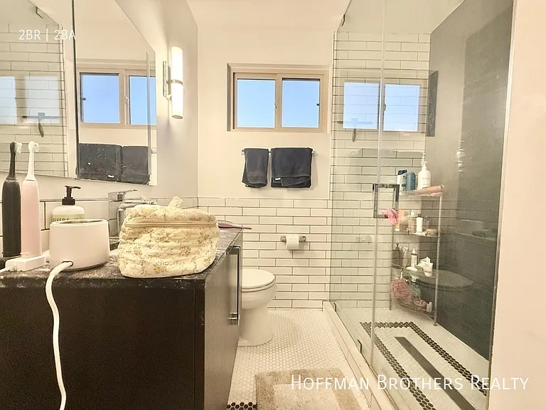320 N Crescent Dr #8 — Photo 9