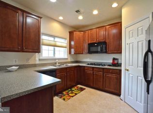 228 Hawks View Sq SE, Leesburg, VA 20175