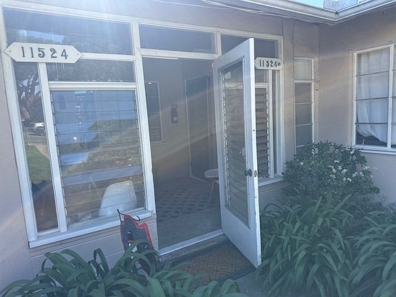 2nd image of 11524 1/2 National Blvd #11524-1/2