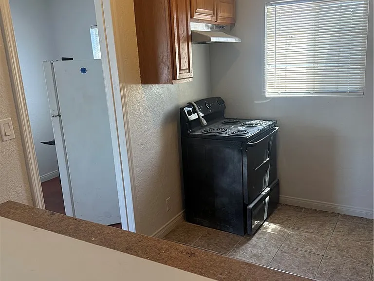 530 E Oakey Blvd #C — Photo 6