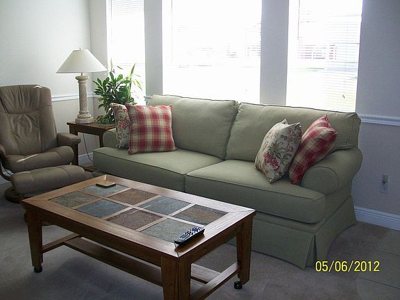 4th image of 1022 SE 17th Pl