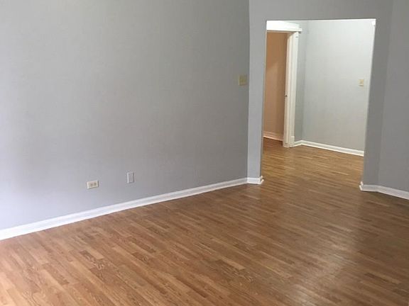 4th image of 6222 S Eberhart Ave #1W