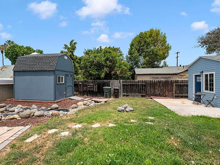 586 Del Mar Ave — Photo 37