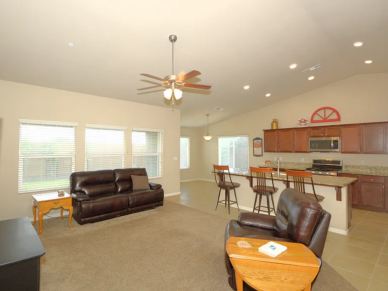 6601 E Saginaw Way — Photo 5