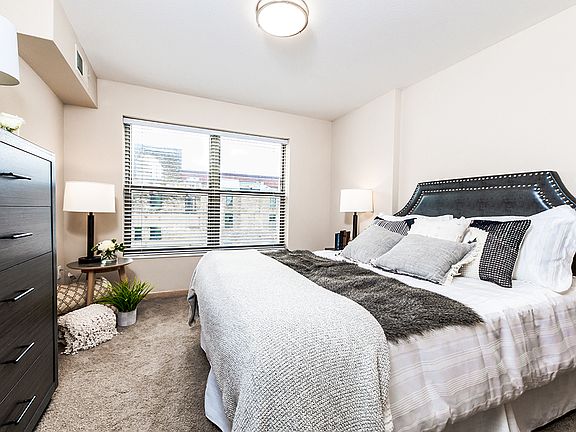 2nd image of 625 N 2nd St #106