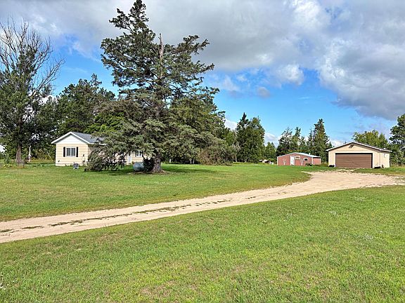 2nd image of 15634 318th St