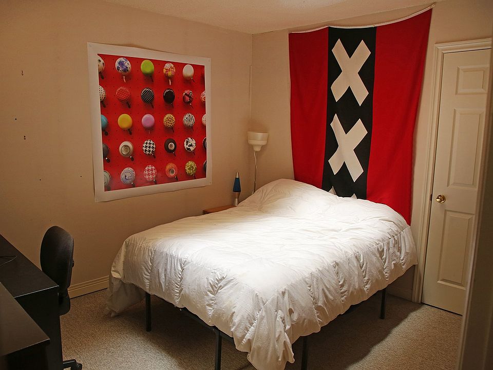 Bedroom A: $1,030 Private room with Double sized bed