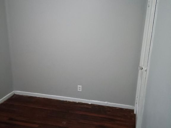 5th image of 652 Dayton Ave