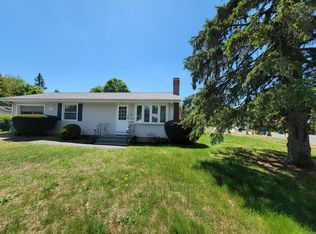 41 Meadow Rd, Hamden, CT 06514