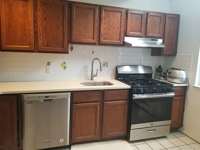 70 Hickory Rd #B — Photo 5