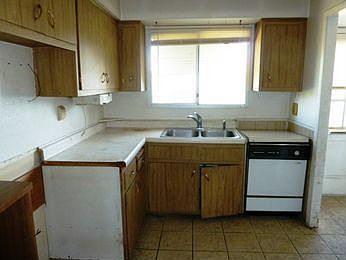 4th image of 7129 W Mariposa St