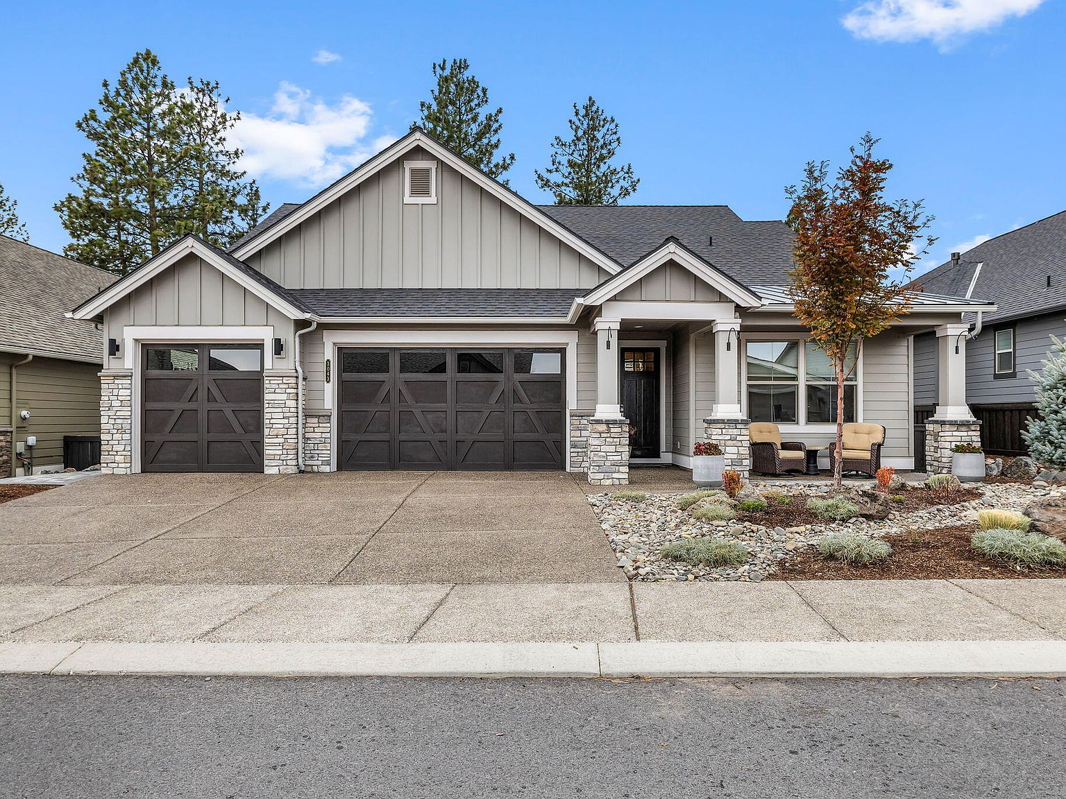 3043 NW Hidden Ridge Dr