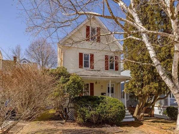 132 Elwyn Avenue, Portsmouth, NH 03801