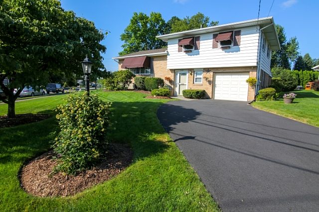 1st image of 2789 Lynnhurst Dr