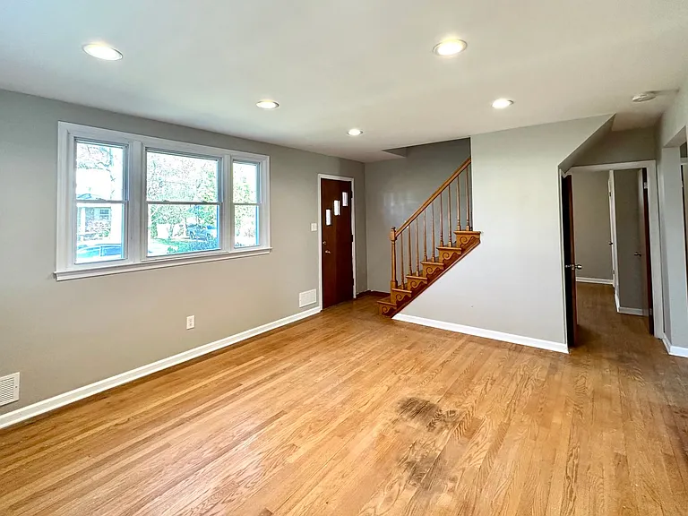805 N Woodward Dr — Photo 5