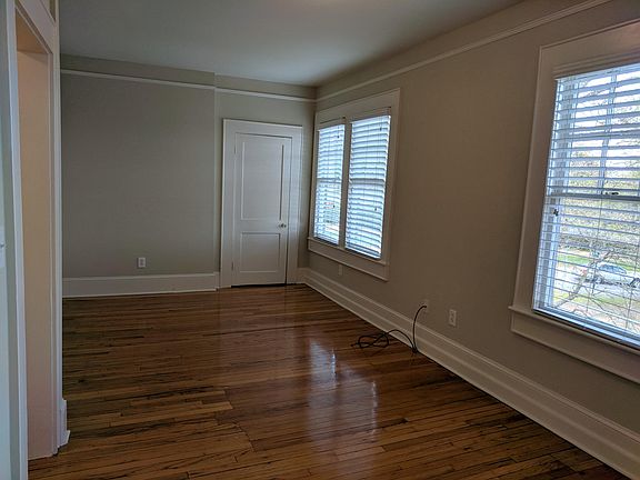 4th image of 715 E McBee Ave APT 6