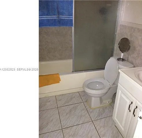 Tropical Manor Condo — Photo 2
