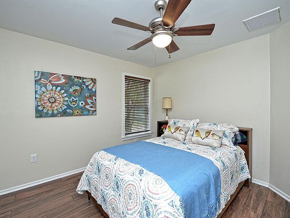 5th image of 2009 Bouldin Ave
