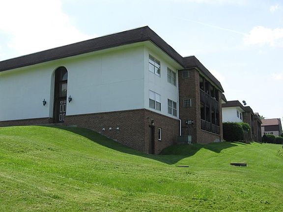 2nd image of 4309 Earl Dr APT C3