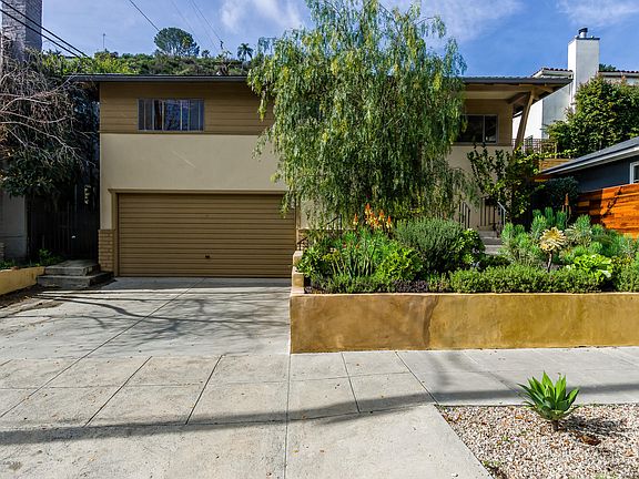 2nd image of 2579 Canyon Dr