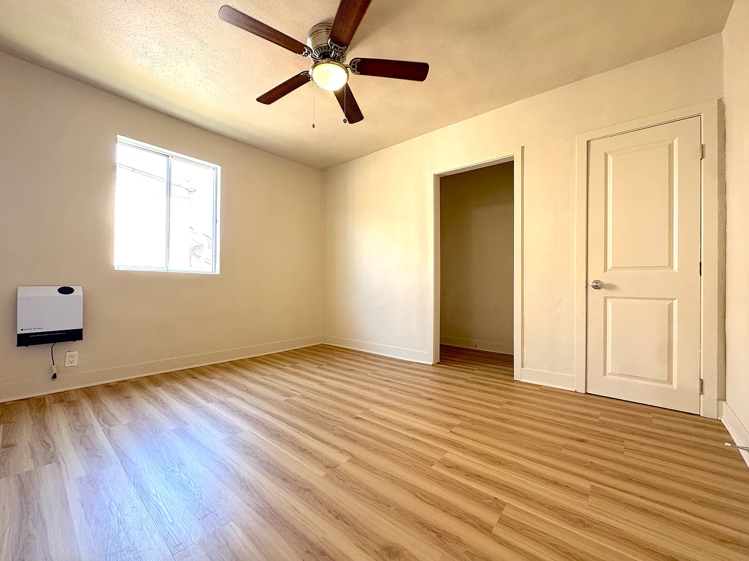 3 bed, 750 sqft, $2,800 — Photo 3